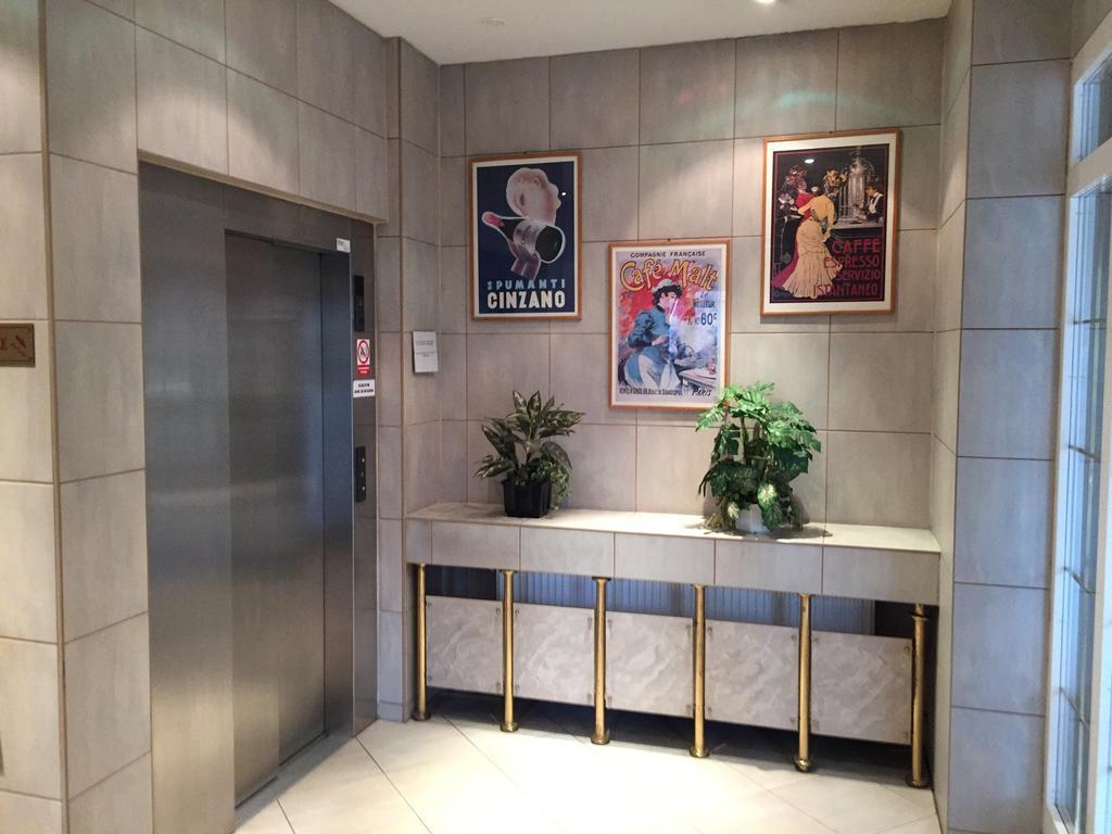 Hotel Mars Prague Exterior photo