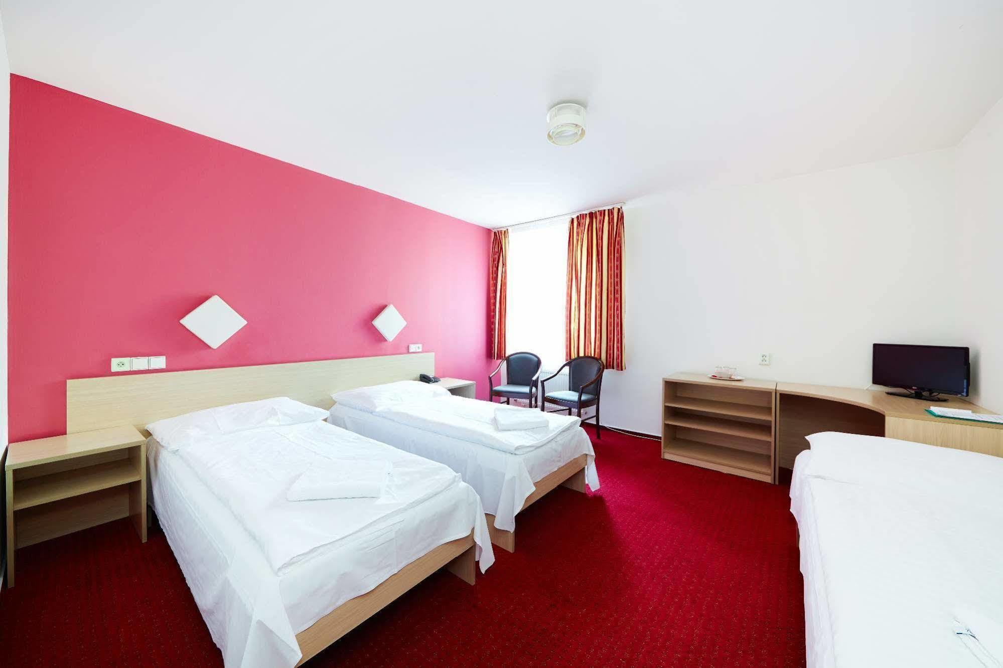 Hotel Mars Prague Exterior photo